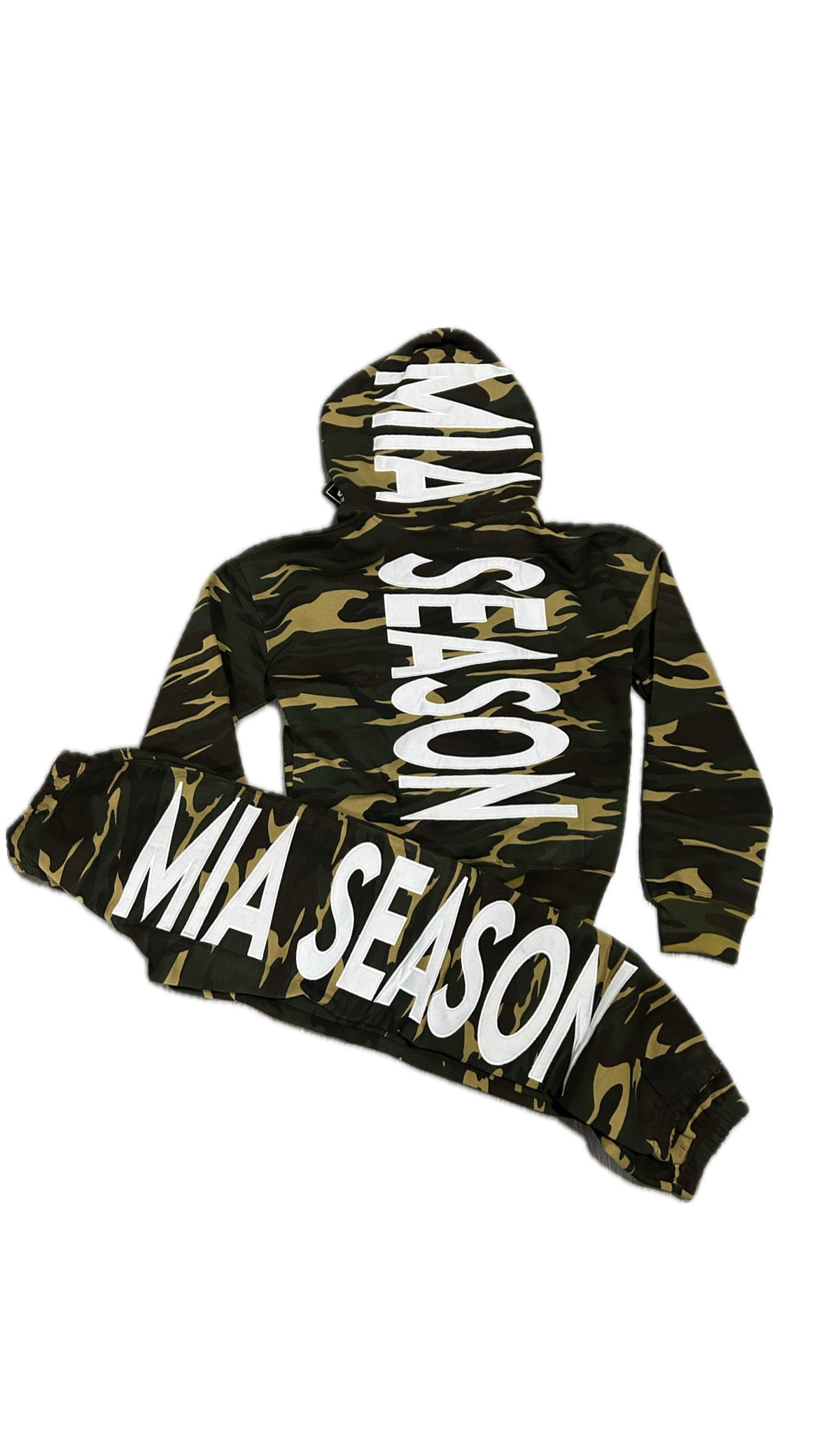 Camo Mia Season Set
